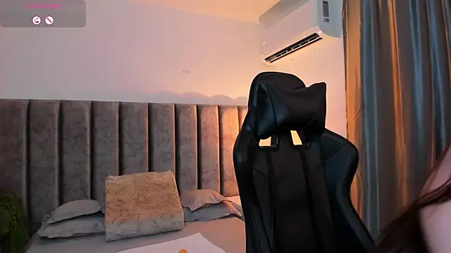 Snapshot of SamanthaSmithx chatting on November 29, 12:00 am SamanthaSmithx online show from November 29, 12:00 am