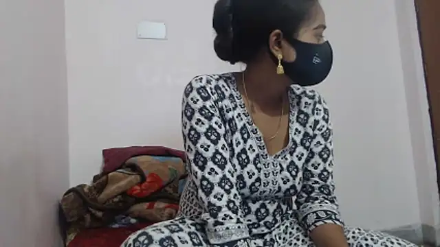 Snapshot of wildbabes chatting on October 30, 8:39 pm wildbabes online show from October 30, 8:39 pm