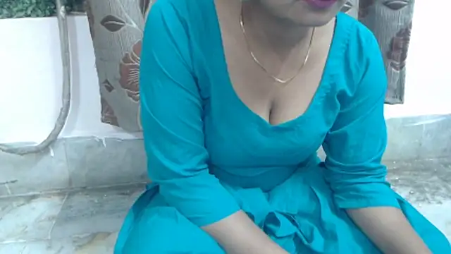 wildbabes online show from May 19, 6:04 pm