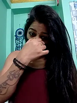 Monalisa Singh online show from May 7, 6:00 pm
