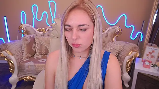 Snapshot of ArishkaLulu chatting on November 5, 7:00 am ArishkaLulu online show from November 5, 7:00 am