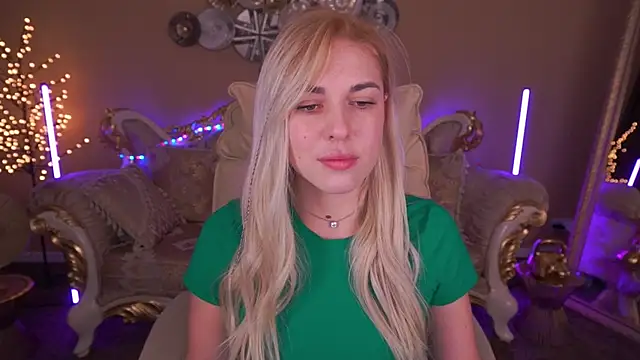 ArishkaLulu online show from February 5, 7:15 am