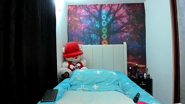 lunaa mayerr online show from July 29, 2:22 am