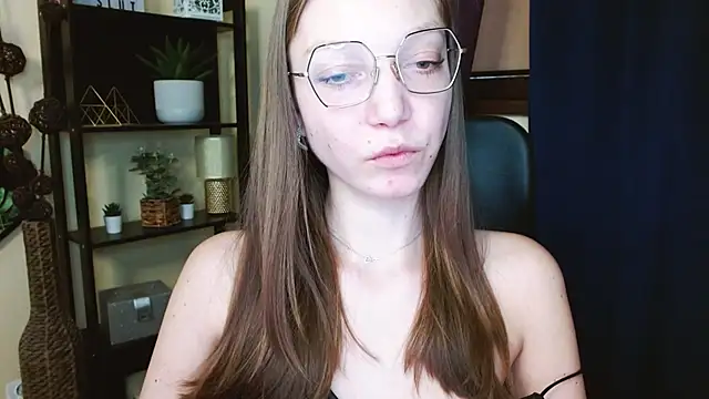 EmillyPlay online show from February 12, 6:57 am