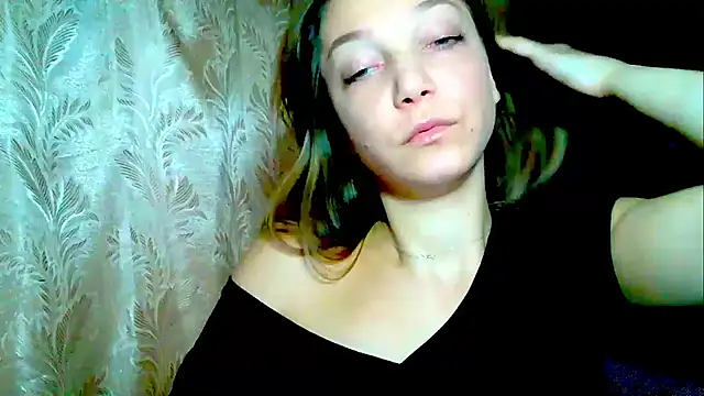 EmillyPlay online show from November 27, 6:47 am