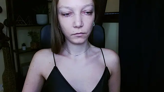 EmillyPlay online show from February 21, 7:21 am