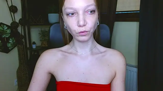 EmillyPlay online show from March 4, 10:34 am