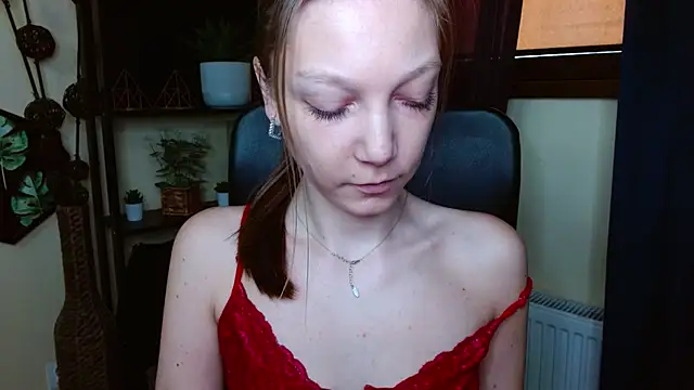 EmillyPlay online show from March 24, 6:46 am