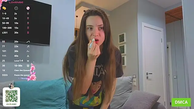 Snapshot of DonnaBurkee chatting on November 3, 5:34 am DonnaBurkee online show from November 3, 5:34 am