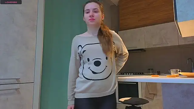 DonnaBurkee online show from December 18, 4:17 am