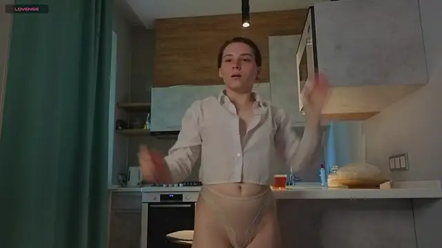 Snapshot of DonnaBurkee chatting on June 19, 4:18 am DonnaBurkee online show from June 19, 4:18 am