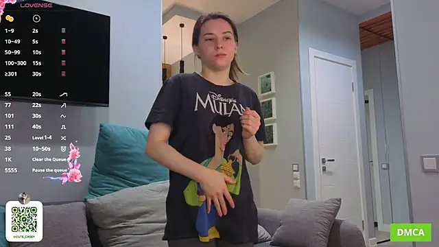 Snapshot of DonnaBurkee chatting on November 6, 4:05 am DonnaBurkee online show from November 6, 4:05 am