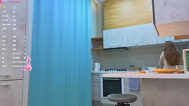 DonnaBurkee online show from December 17, 4:39 am