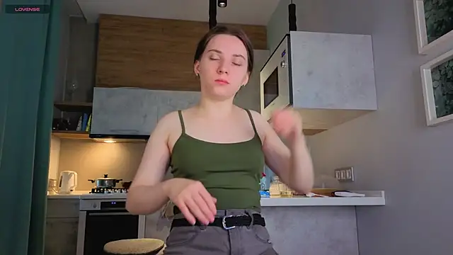 Snapshot of DonnaBurkee chatting on June 28, 4:41 am DonnaBurkee online show from June 28, 4:41 am