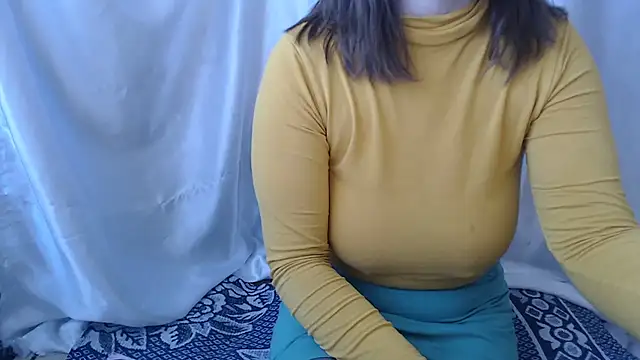 Burberrry  online show from February 26, 8:58 am