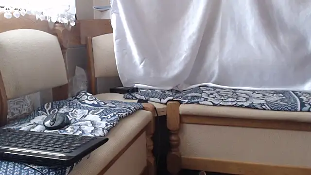 Burberrry  online show from May 18, 5:34 am
