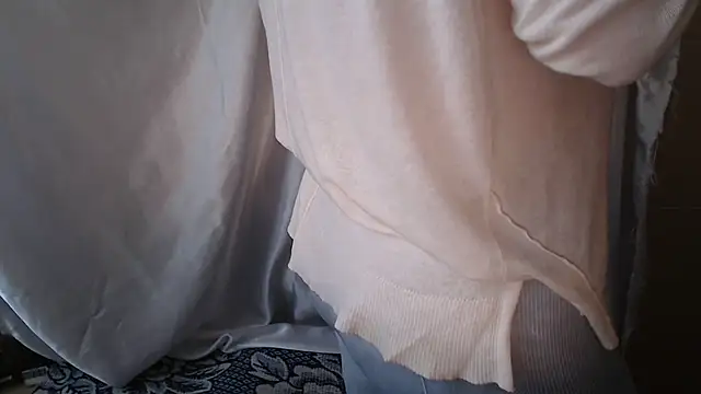 Burberrry  online show from May 15, 3:26 am