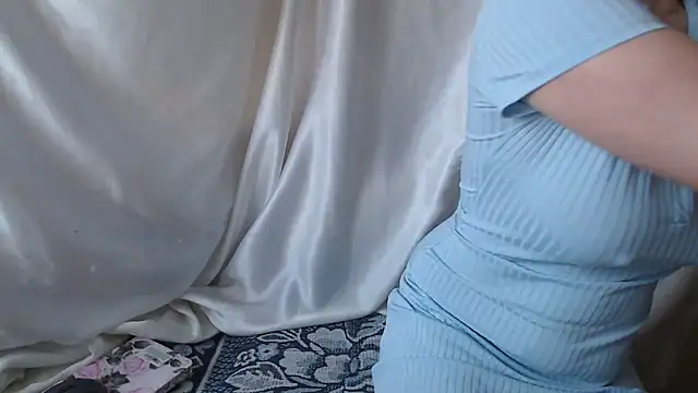 Burberrry  online show from November 20, 1:12 pm