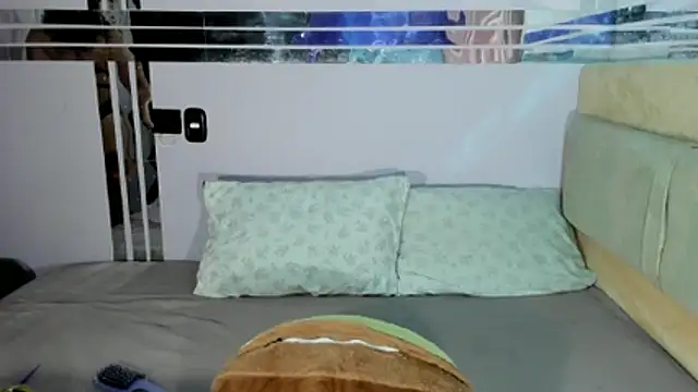 celesttemoon online show from June 12, 2:20 am