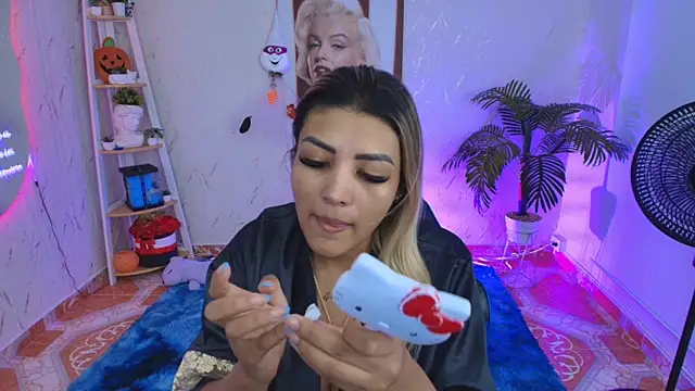 SALOOMEE   online show from November 18, 11:24 am