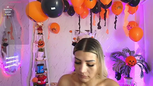 Snapshot of SALOOMEE__ chatting on October 18, 9:22 am SALOOMEE online show from October 18, 9:22 am