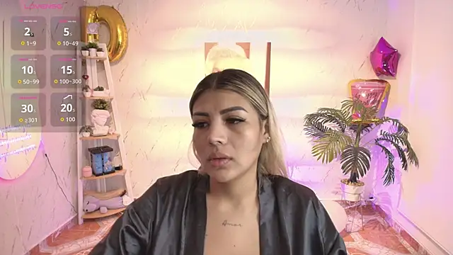 Snapshot of SALOOMEE__ chatting on September 25, 10:10 am SALOOMEE online show from September 25, 10:10 am