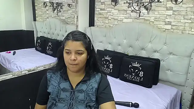 Snapshot of sia_cavad chatting on November 19, 1:44 pm sia cavad online show from November 19, 1:44 pm