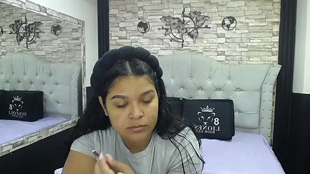 Snapshot of sia_cavad chatting on October 16, 12:46 pm sia cavad online show from October 16, 12:46 pm