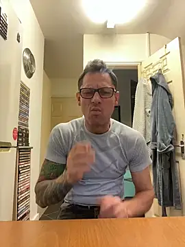 Yourhotboy 42 online show from February 8, 3:53 pm