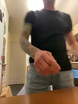 Yourhotboy 42 online show from March 3, 6:46 pm