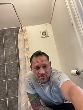 Yourhotboy 42 online show from October 5, 11:56 am