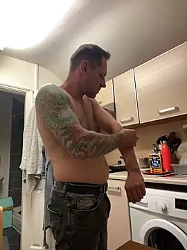 Yourhotboy 42 online show from October 9, 5:46 pm