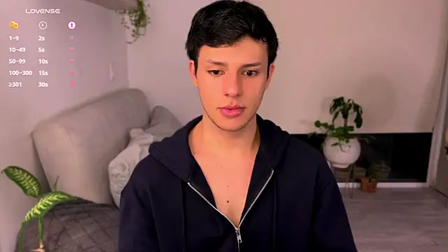 Snapshot of Alexxblue chatting on October 8, 2:35 am Alexxblue online show from October 8, 2:35 am