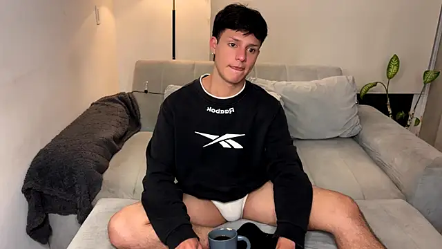 Alexxblue online show from December 2, 9:11 am