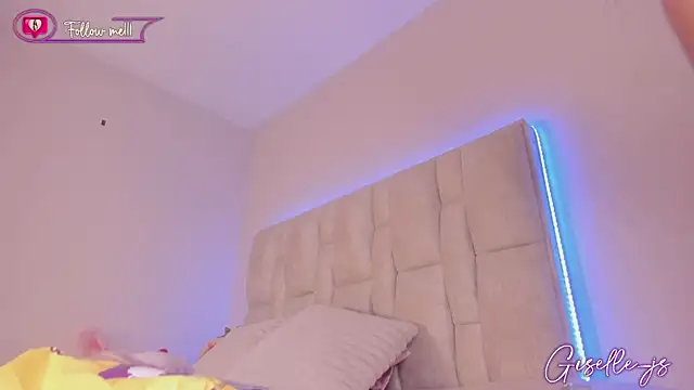 giselle js online show from November 30, 4:08 pm