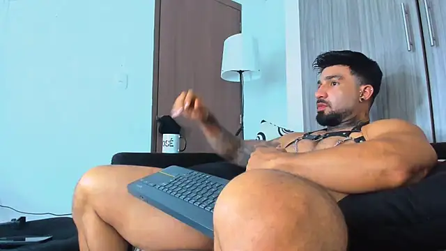 naugthy dominant online show from September 25, 12:00 pm