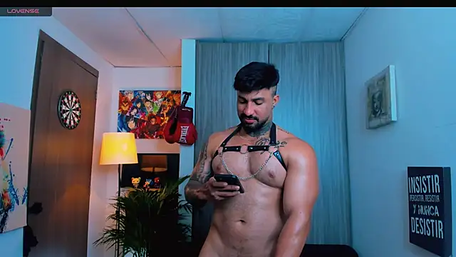 naugthy dominant online show from November 13, 4:00 pm