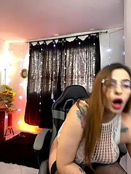 Alessandra Schmoll online show from December 2, 1:13 pm