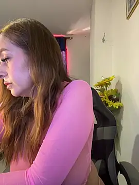 Snapshot of Alessandra_Schmoll chatting on July 8, 4:07 pm Alessandra Schmoll online show from July 8, 4:07 pm