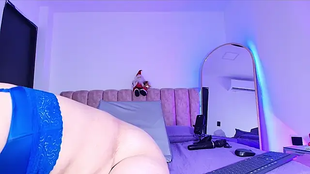 diane di online show from December 22, 7:14 pm