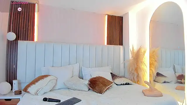 ivy collins online show from November 9, 10:58 pm