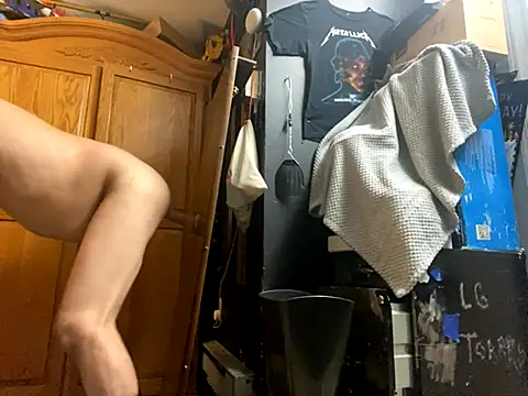 ElPollo77 online show from September 16, 9:05 pm