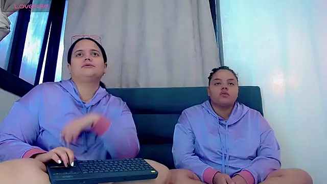 brunnette hot online show from December 3, 10:58 am