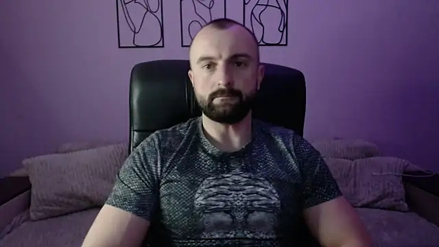 brindlefly6969 online show from March 26, 11:30 am