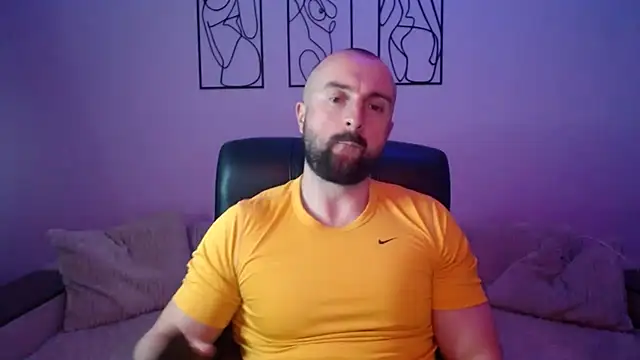 brindlefly6969 online show from May 20, 10:45 am