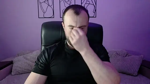 brindlefly6969 online show from March 19, 11:21 am