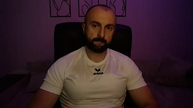 Snapshot of brindlefly6969 chatting on June 20, 3:17 pm brindlefly6969 online show from June 20, 3:17 pm