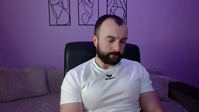 brindlefly6969 online show from April 13, 10:30 am