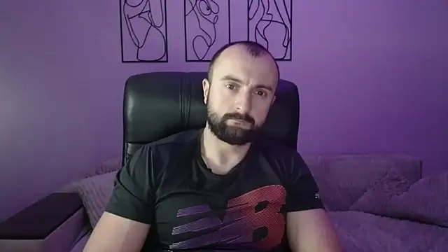 brindlefly6969 online show from December 17, 11:37 am