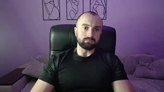 brindlefly6969 online show from December 5, 11:42 am